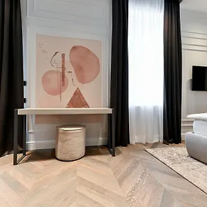 https://dalmatian-pearls-deluxe-rooms.hotelinzadar.com